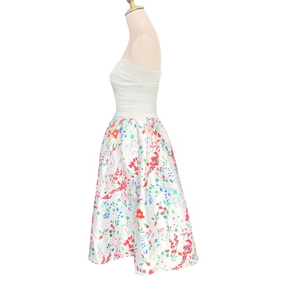 Miss Avenue Strapless Floral Fit and Flare Dress White Red floral size Large - Picture 4 of 9
